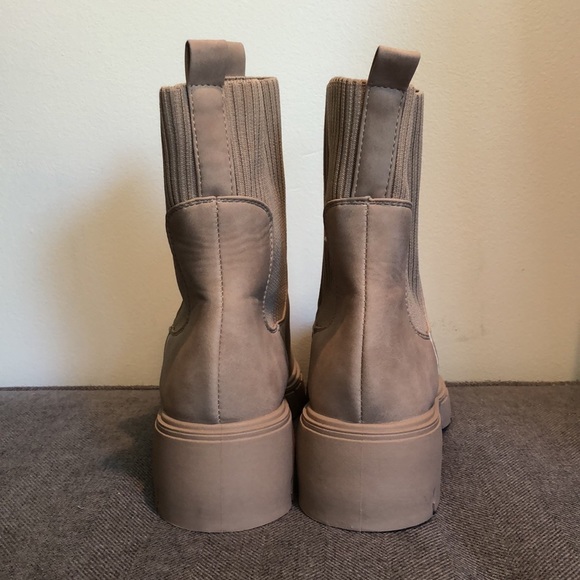 Qupid Beige Chunky Lug Sole Platform Elastic Sock Ankle Bootie Boots wom… - Picture 5 of 8